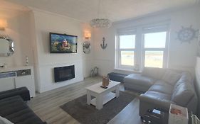 3 Harbour Views
